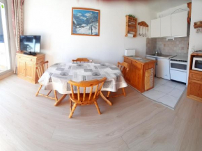 Séjour cosy en studio à Serre Chevalier, 4 pers, balcon, au pied des pistes, navette gratuite - FR-1-762-28